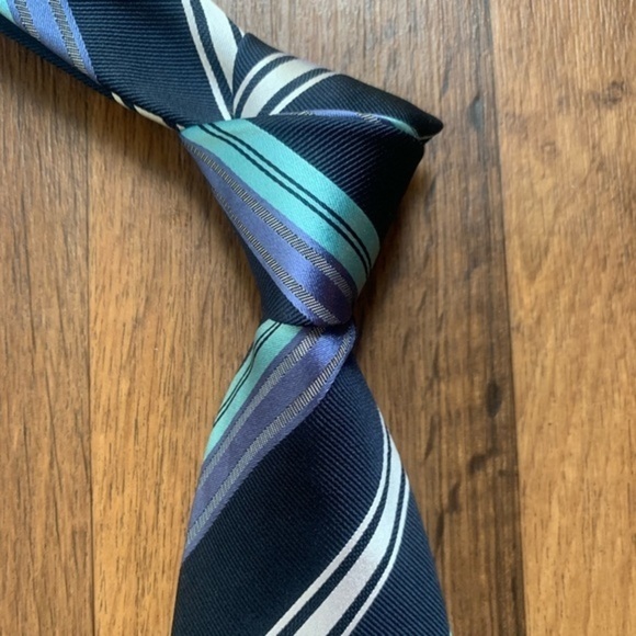 Giorgio Armani Recent Blue & Teal Striped Tie - Picture 3 of 8